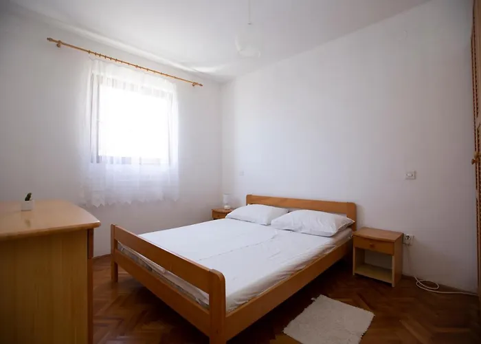 Tomasovic * Lokva Rogoznica